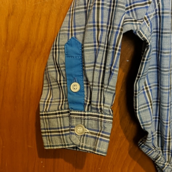 Button down one piece bodysuit. 3 - 6 months - Picture 3 of 4